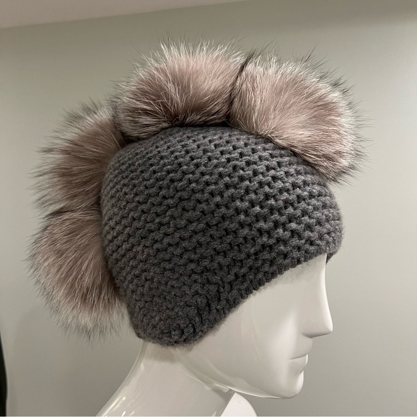 Thom Browne Mohawk Beanie Gray Cashmere Fur Pom Pom Luxury Streetwear Luxury Nwt — image 3 of 7